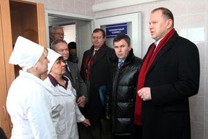 Губернатор поручил распространить опыт Гурьевского района по развитию сети фельдшерско-акушерских пунктов на всю область