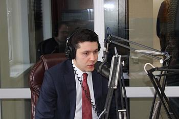 Антон Алиханов принял участие в онкомарафоне на радио «Балтик Плюс»