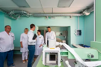 Антон Алиханов высоко оценил возможности нового оборудования в Зеленоградской больнице